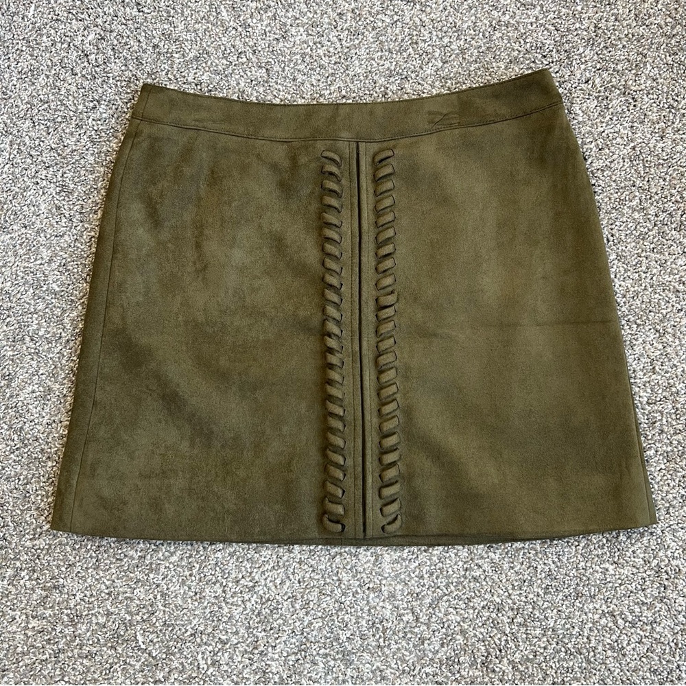 Very J Green Faux Suede Braided Detail Mini Skirt,‎ Size Medium